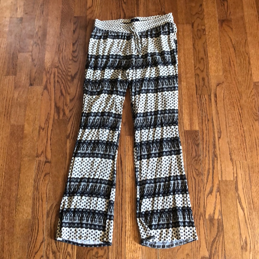 American Eagle Printed Paisley Pants